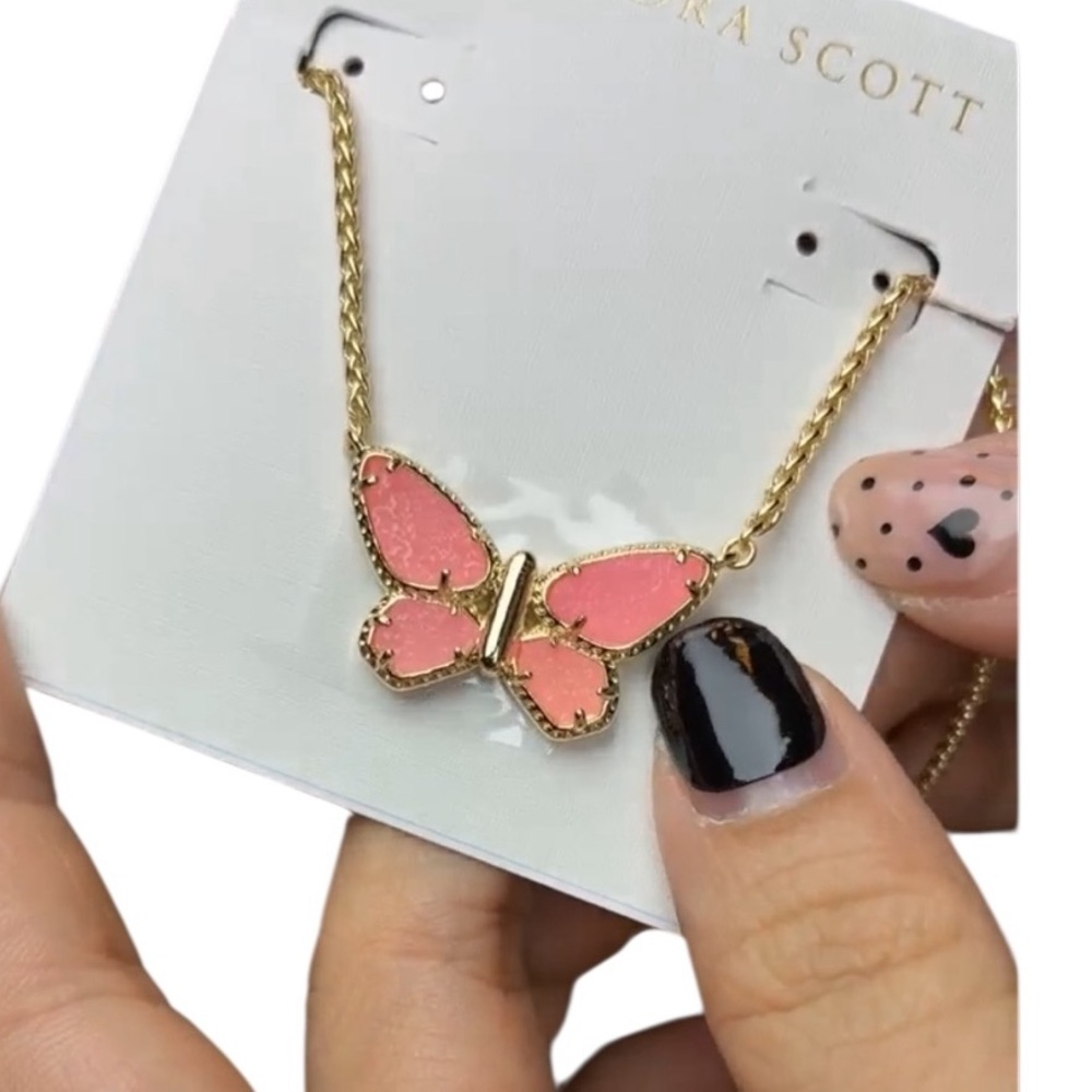 Kendra‎ Scott Dolly Parton x Gold Butterfly Pink Pendant Short Necklace NEW - Picture 4 of 9